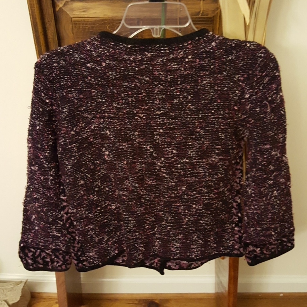 $5 ITEM. Lovely purple and black sweater. MUST BUNDLE WITH TWO OTHER ITEMS - Picture 5 of 7