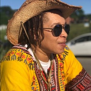 Meet your Posher, Robin