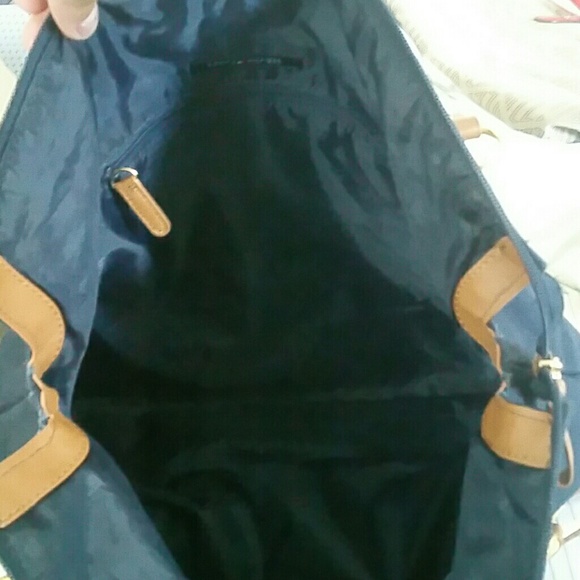 Tommy Hilfiger navy blue bag - Picture 4 of 4
