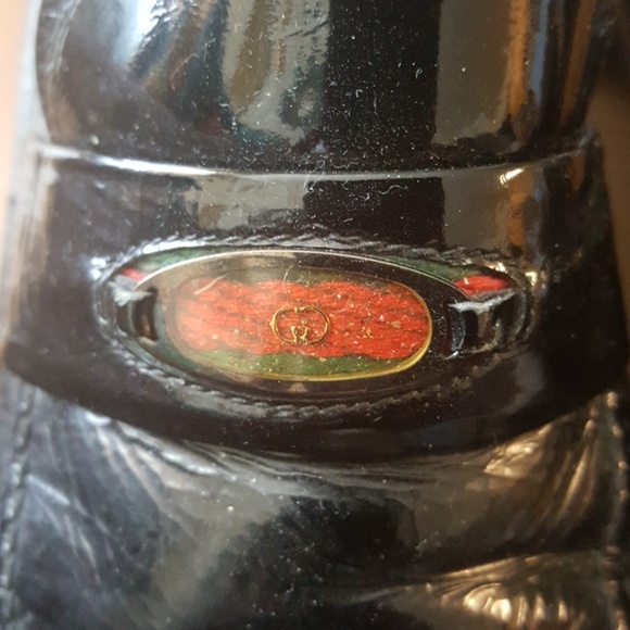 Vintage Patent Gucci loafers - Picture 2 of 5