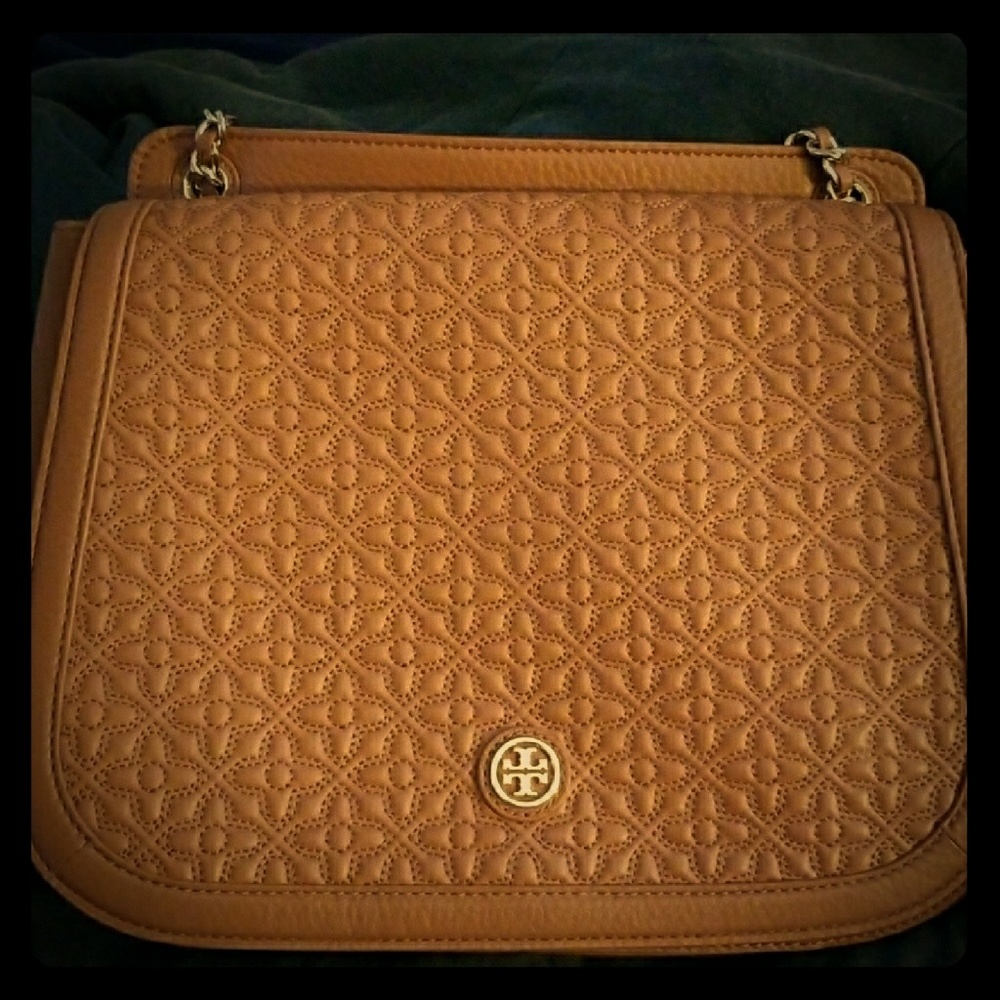TORY BURCH CROSSBODY; real clean only used twice.