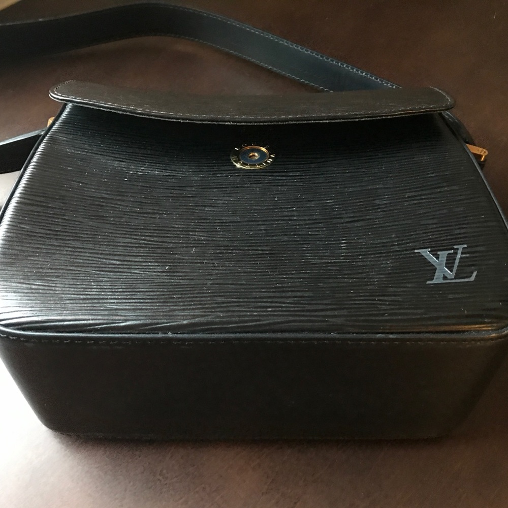 Authentic Louis Vuitton handbags