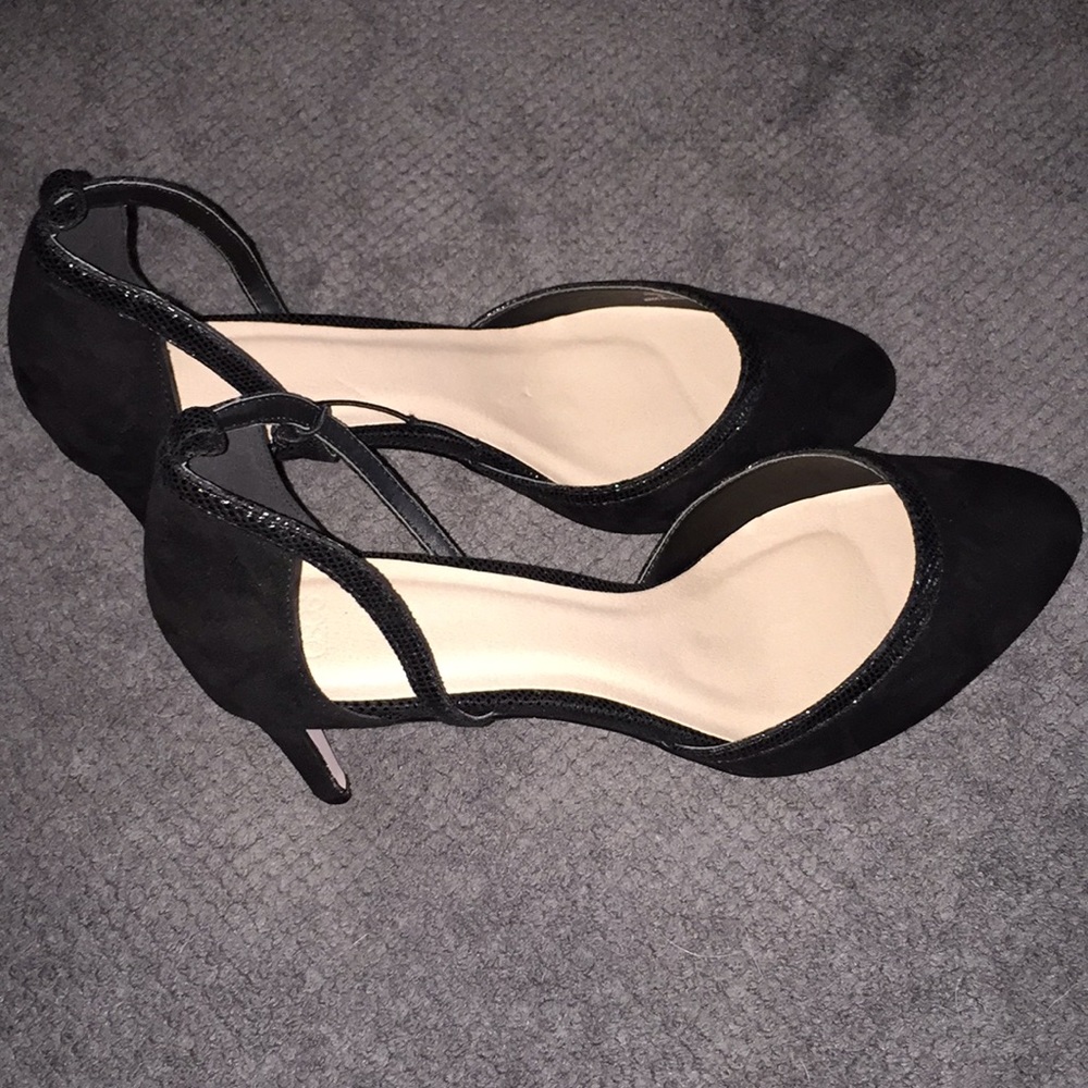 Black heels. Size 9.
