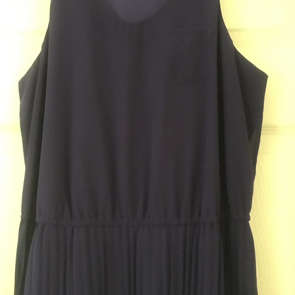 THE LIMITED SLEEVELESS DRESS - Picture 4 of 6