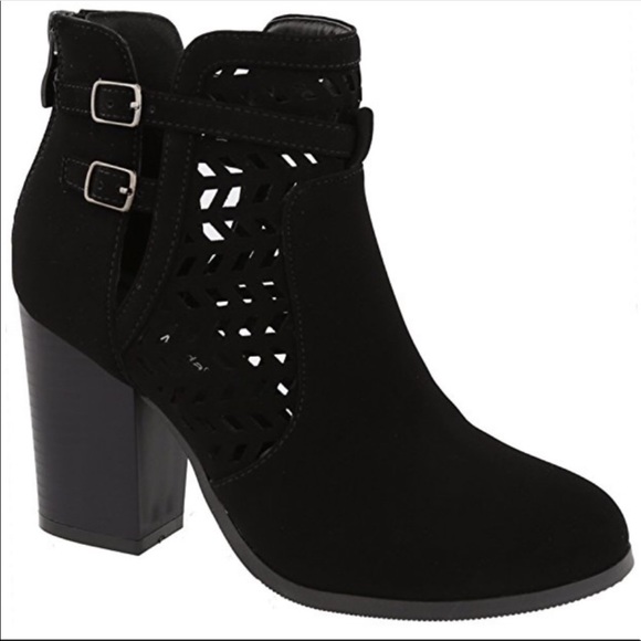 Black Double Strap Buckle Block Heel Ankle Bootie - Picture 4 of 4