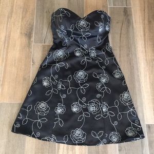 White House Black Market Cocktail Dress