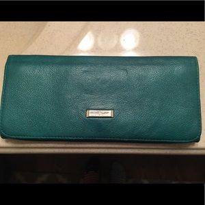 Final sale 🛑Cole Haan large wallet