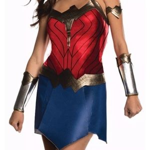 NEW Wonder Woman Halloween Costume Large