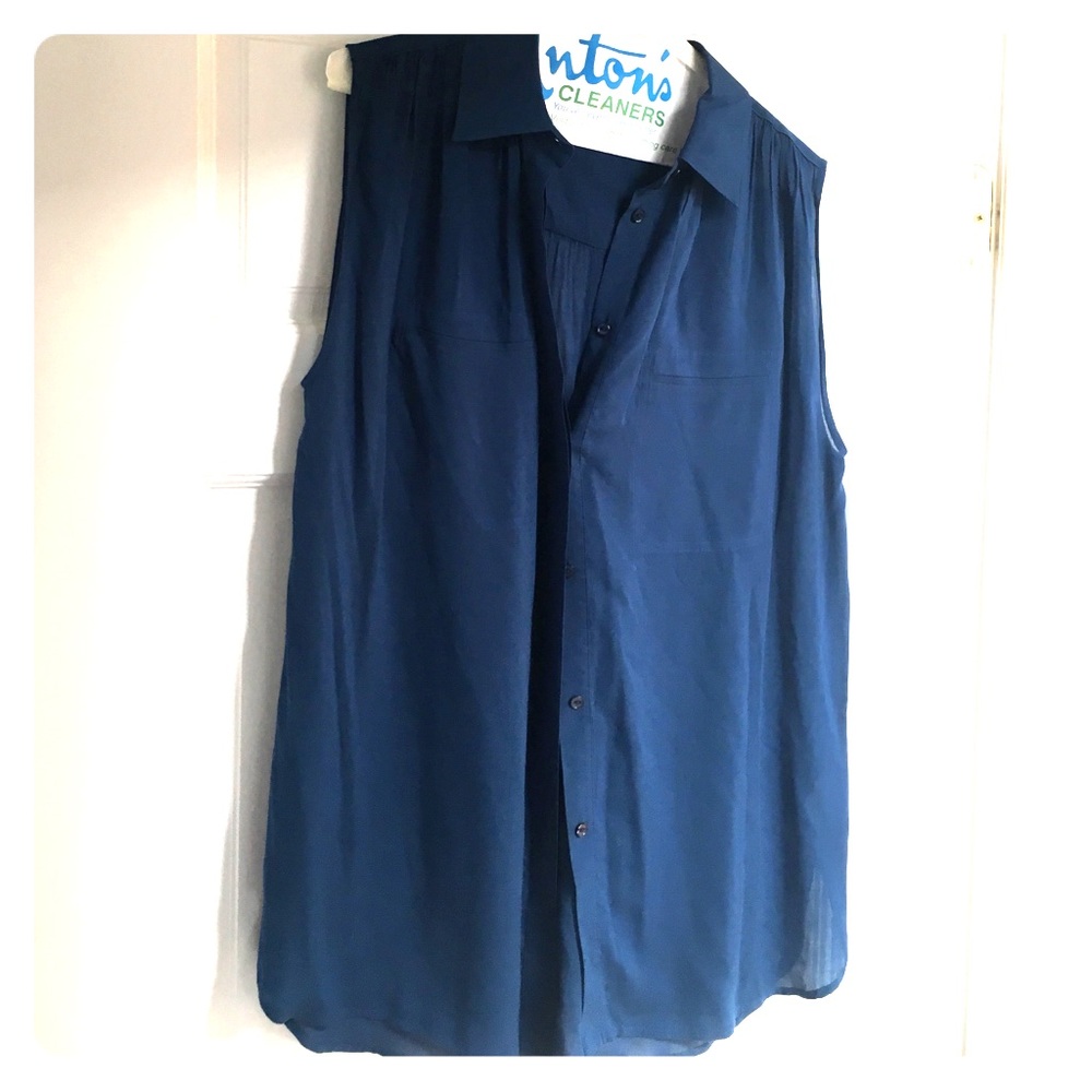 VINCE small button down Blouse