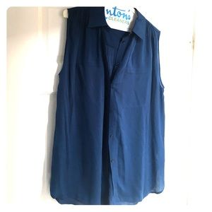VINCE small button down Blouse