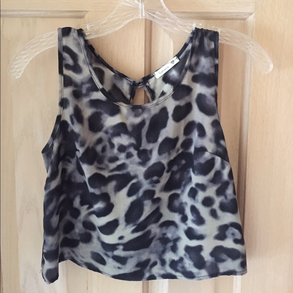 Cropped pattern top