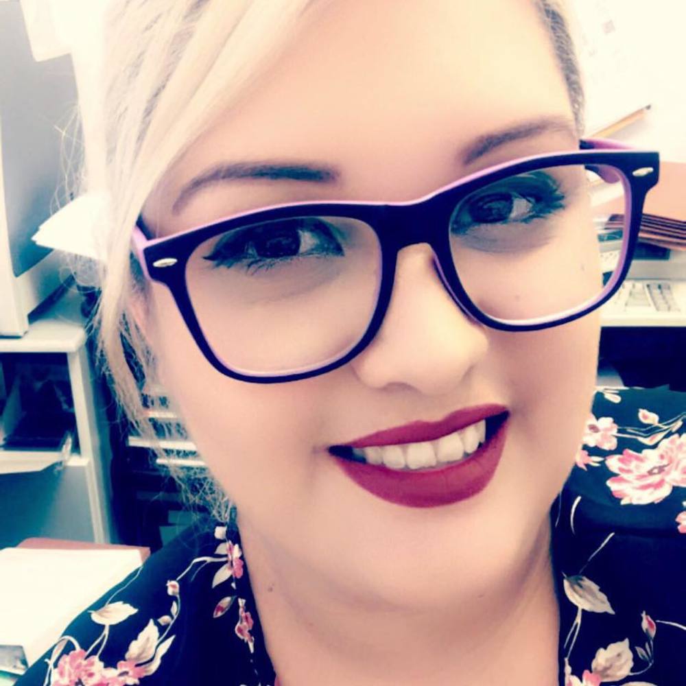 Meet your Posher, Roxanna