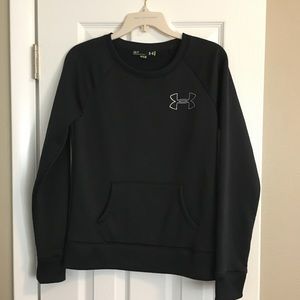 Under Armour Hoodless Sweater with front pocket