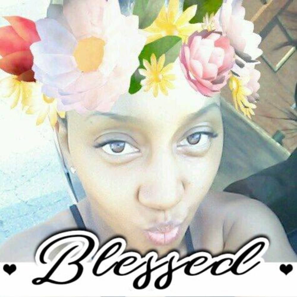 Meet your Posher, Carmella