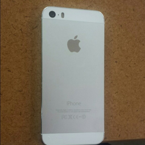 iPhone 5 - Picture 2 of 2