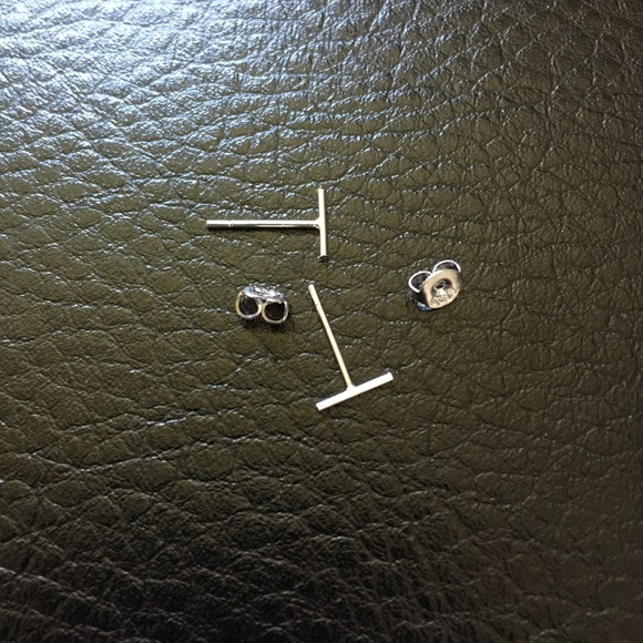 925 sterling silver minimalist bar earrings NWOT - Picture 2 of 4