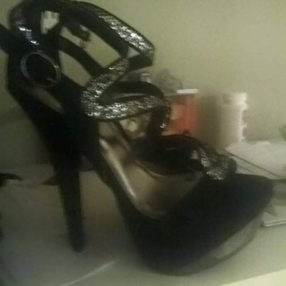 Shoes - Picture 1 of 2
