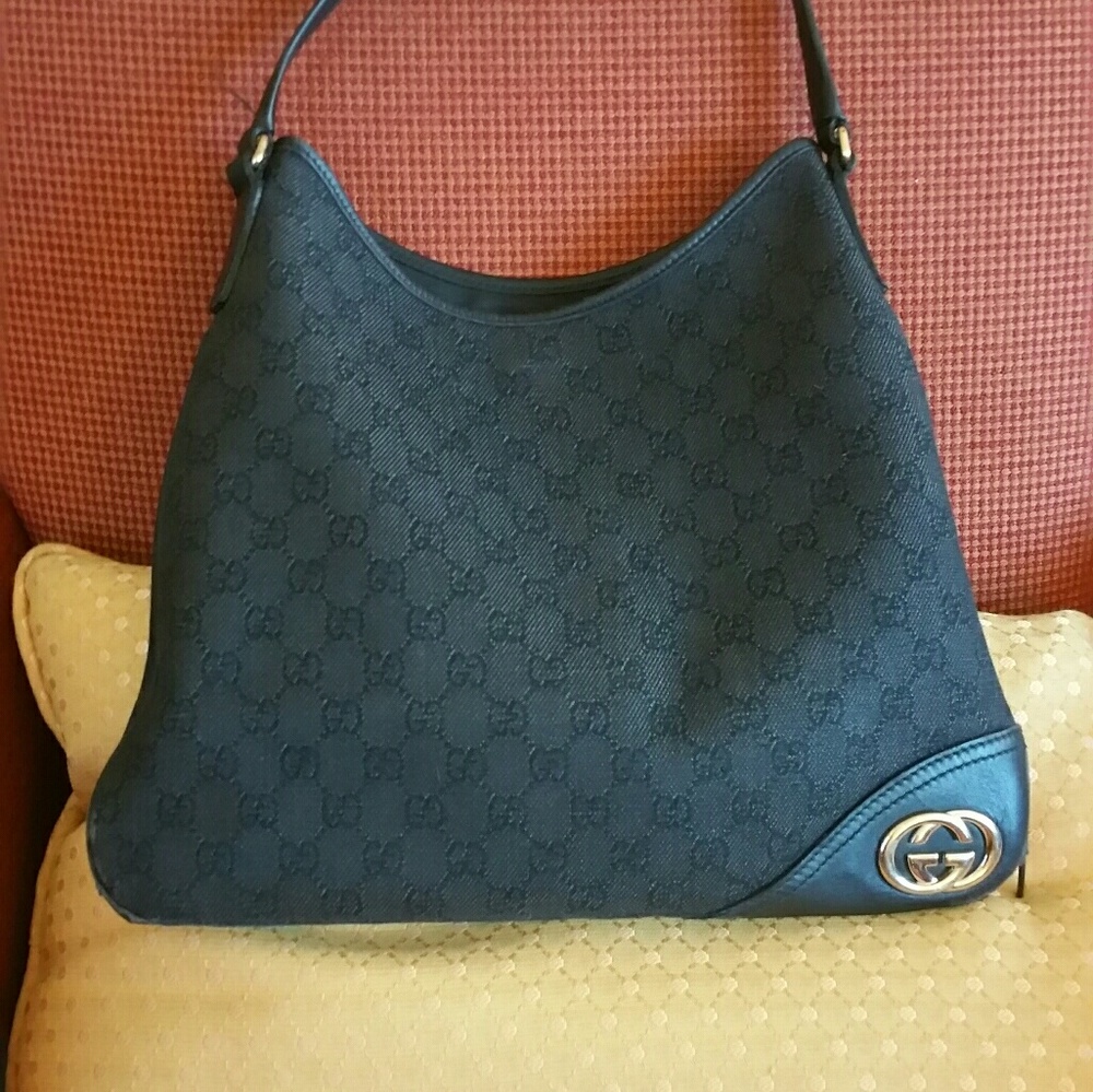 Gucci Signature MONOGRAMMED handbag 100%authentic