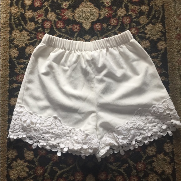 White Crochet Shorts - Picture 2 of 3