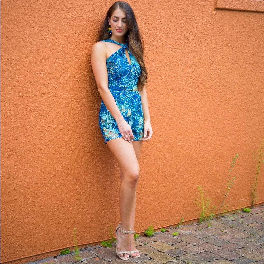 Keyhole multicolor shorts romper