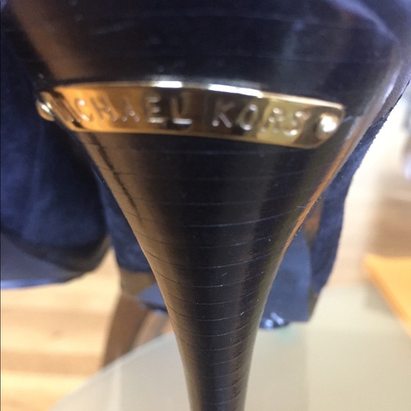 Michael Kors Booties - Picture 3 of 6