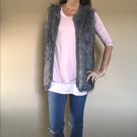 Xhilaration Gray Faux Fur Sweater Vest - Picture 7 of 7