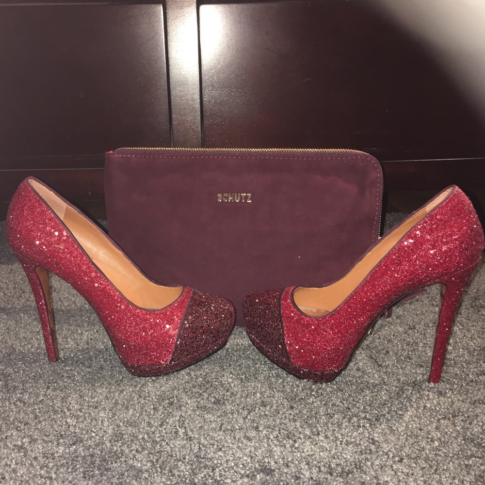 Clutch and heels matching