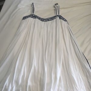 PULL AND BEAR white sundress