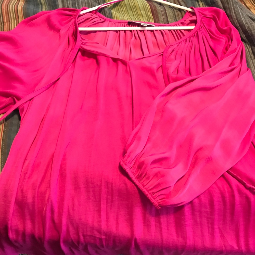 Silky top. Quarter length.