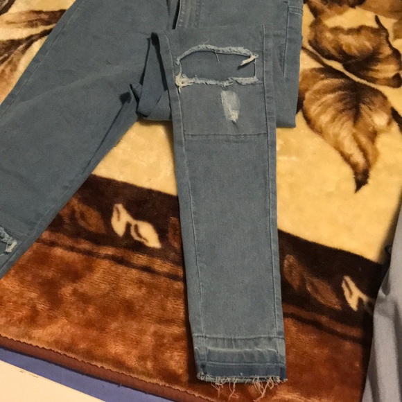 Jeans - Picture 2 of 4