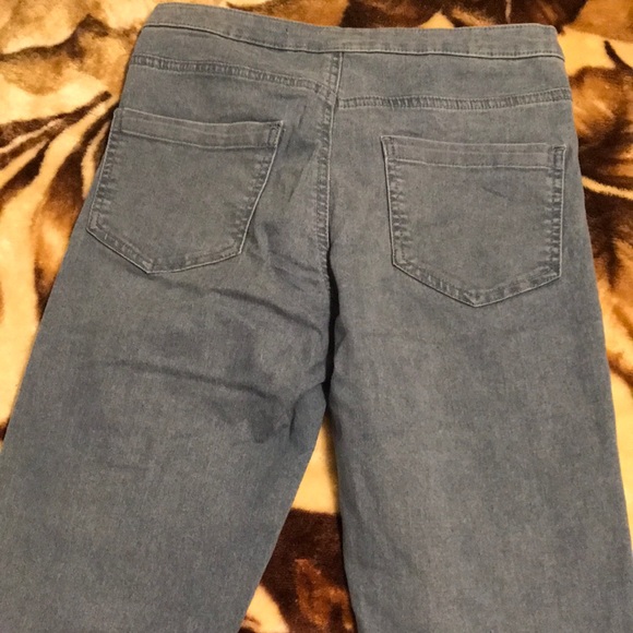 Jeans - Picture 3 of 4