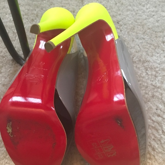 Authentic Christian Louboutin Pumps Size 38 - Picture 3 of 4