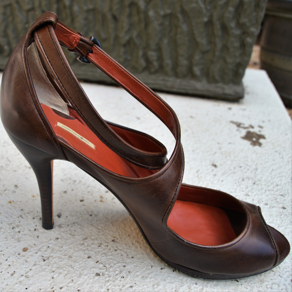 Max Studio Shoes - Max Studio Designer Strappy Heels