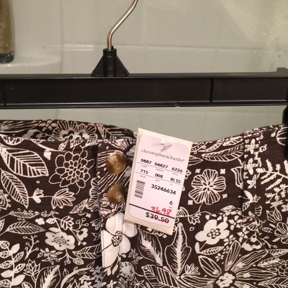 NWT CHRISTOPHER AND BANKS SKORT 6 brown flowers - Picture 4 of 6