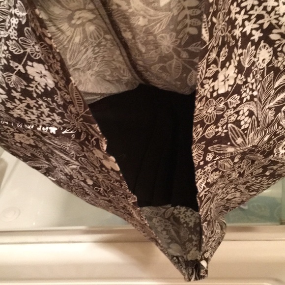 NWT CHRISTOPHER AND BANKS SKORT 6 brown flowers - Picture 6 of 6