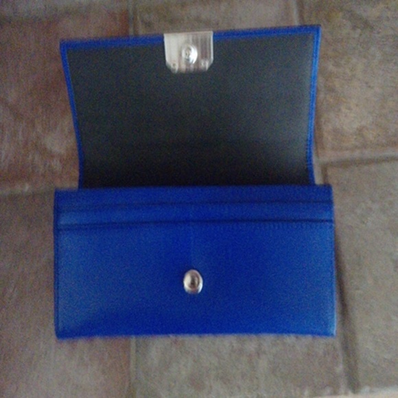 Wallet - Picture 3 of 4