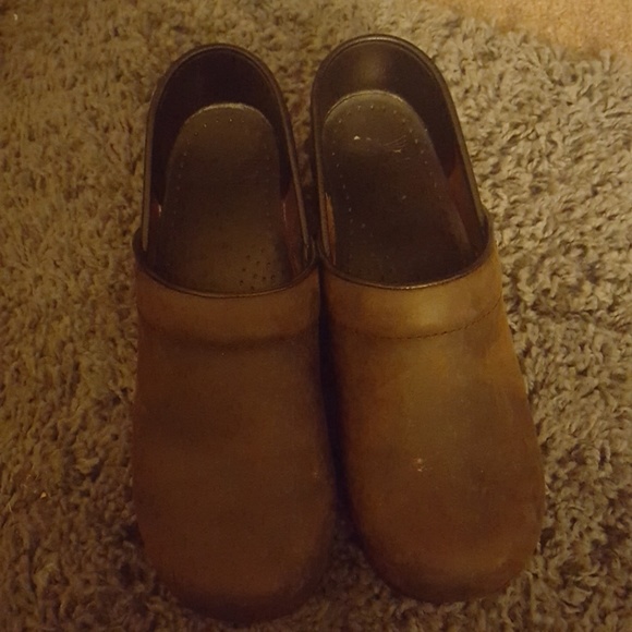 Clogs - Picture 2 of 4