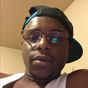 Meet your Posher, Derrick