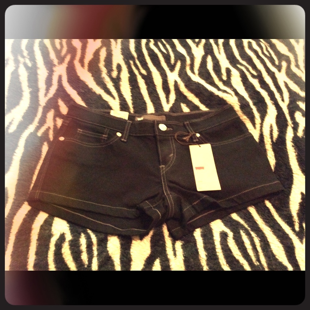 NWT Levi's black jean short shorts