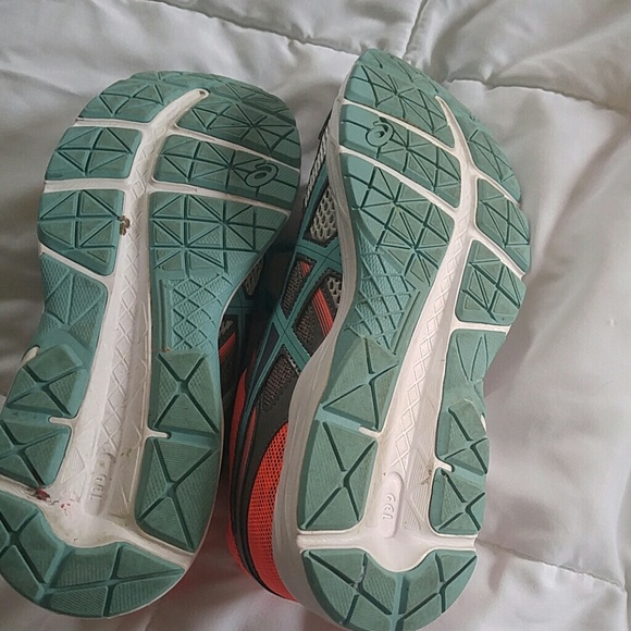 Like New Bright Gel-Contend 3 Asics - Picture 7 of 8