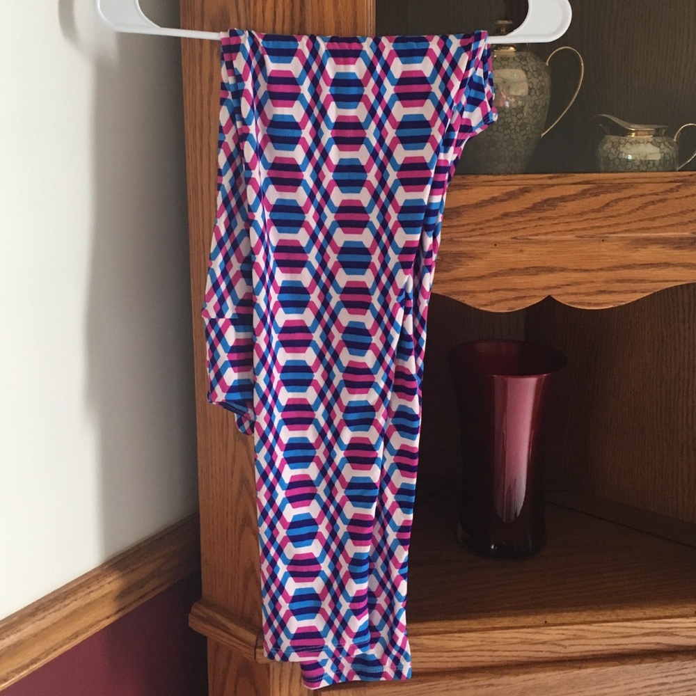 LuLaRoe TC leggings!