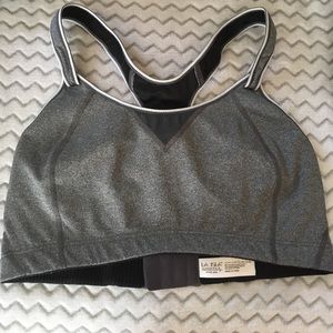NWOT high impact sports bra. 38D