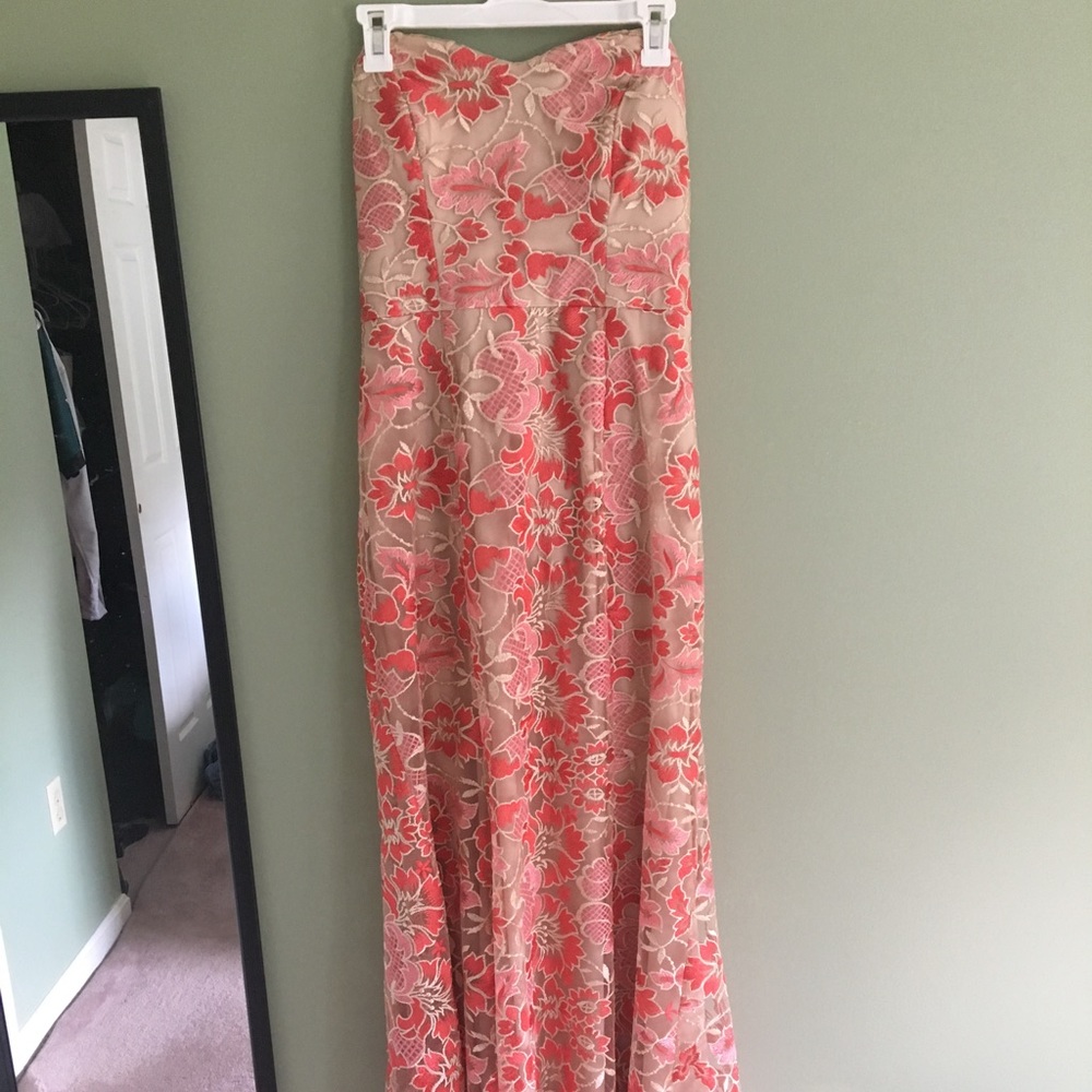 Beautiful Strapless Floral Prom Gown!