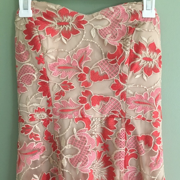 Beautiful Strapless Floral Prom Gown! - Picture 2 of 5