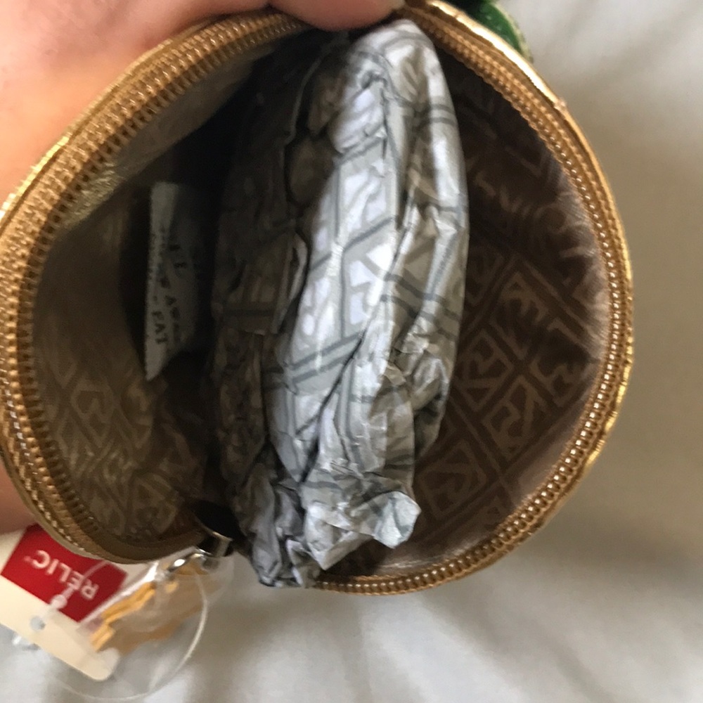 🍍 RELIC Coin Pouch 🍍 - Picture 3 of 5