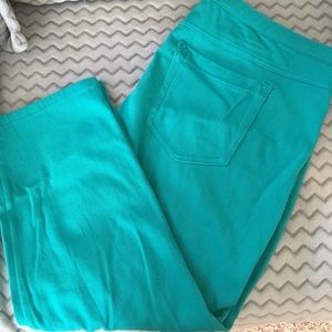 XL turquoise Capri jeggings.
