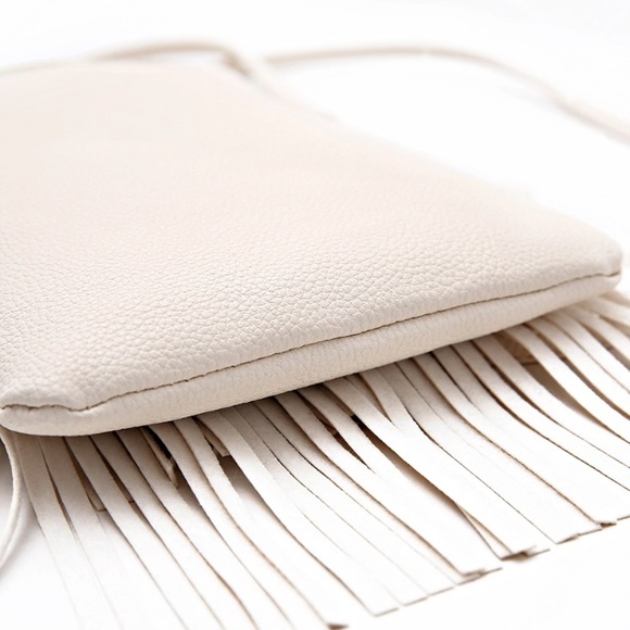 Vintage Mini Tassel Purse📿 - Picture 5 of 6