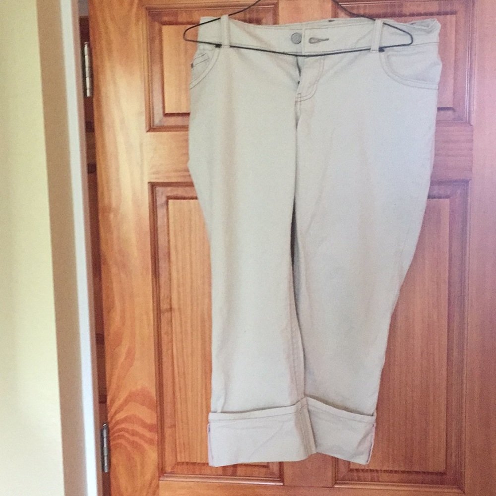 Maternity stretch khakis