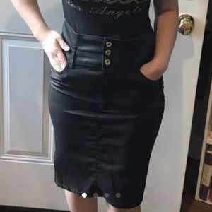 GUESS Black Pencil Skirt