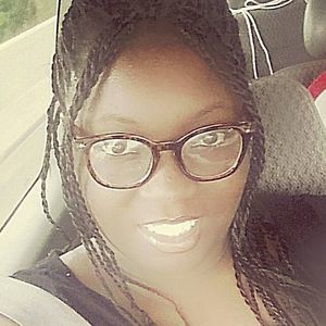 Meet your Posher, Whitney